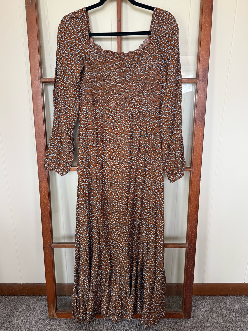 Dokotoo NWOT Brown Floral Smocked Long-sleeve Maxi Dress Boho Flowy - Medium - Picture 8 of 8